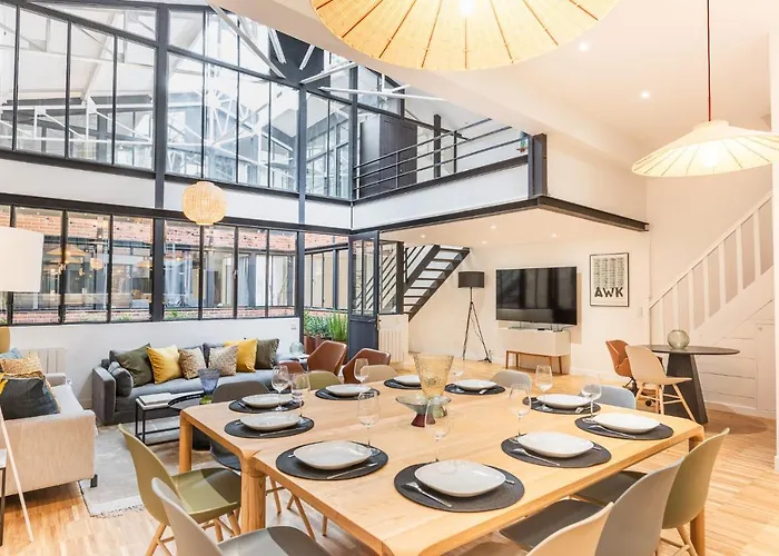 Fantastic Architect Loft - 10 Guests - Near Metro Apartment *