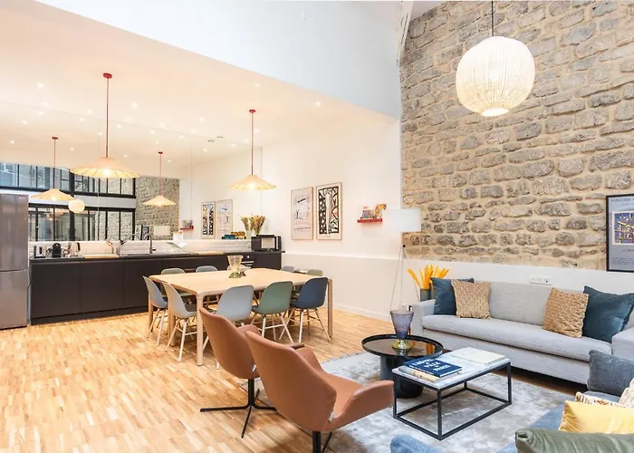 Fantastic Architect Loft - 10 Guests - Near Metro Apartment