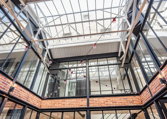 Fantastic Architect Loft - 10 Guests - Near Metro Apartment