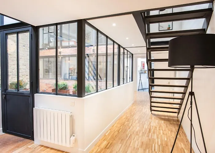 Fantastic Architect Loft - 10 Guests - Near Metro Apartment